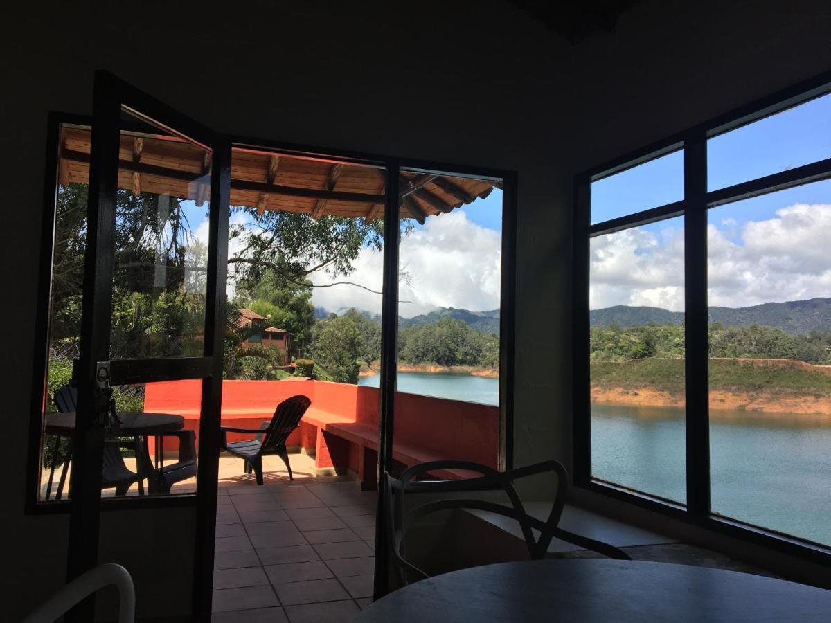 Ecolodge Bahia Del Penon Guatape Bagian luar foto