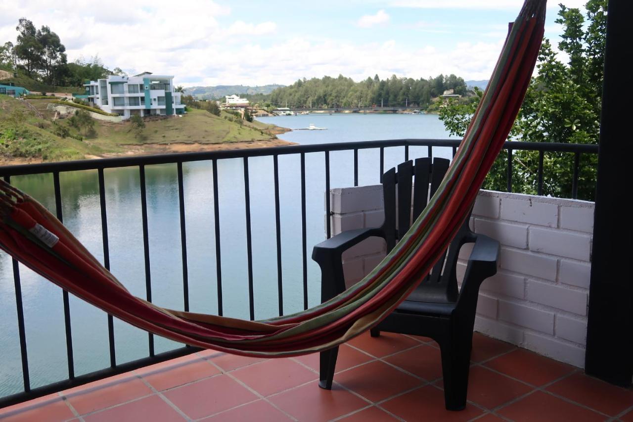 Ecolodge Bahia Del Penon Guatape Bagian luar foto