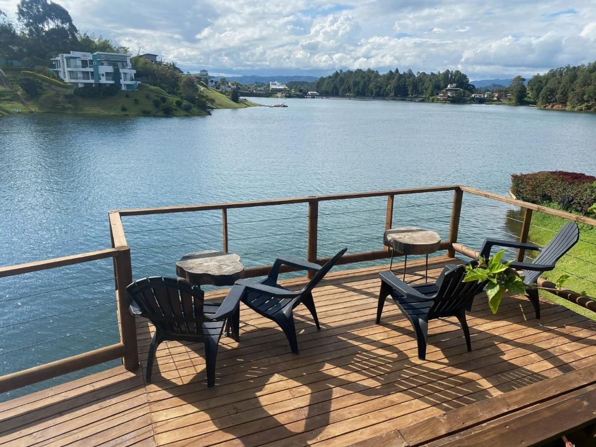 Ecolodge Bahia Del Penon Guatape Bagian luar foto