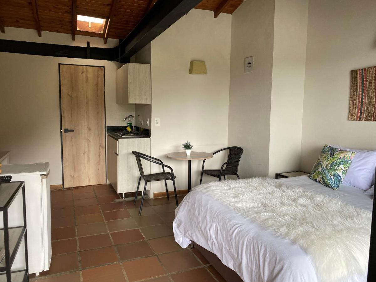 Ecolodge Bahia Del Penon Guatape Bagian luar foto
