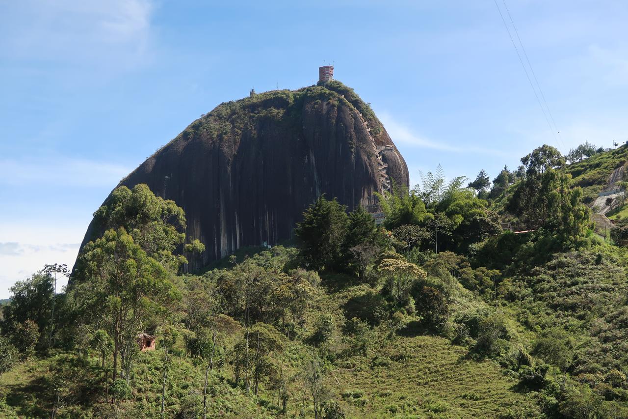 Ecolodge Bahia Del Penon Guatape Bagian luar foto