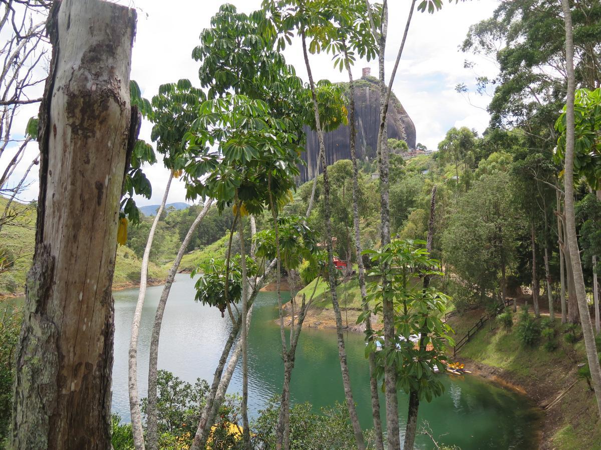 Ecolodge Bahia Del Penon Guatape Bagian luar foto